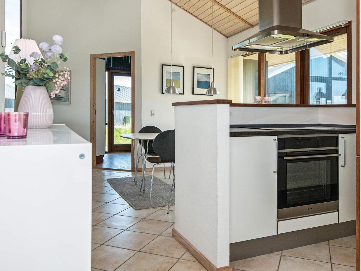 8 Person Holiday Home In Ulfborg Extérieur photo