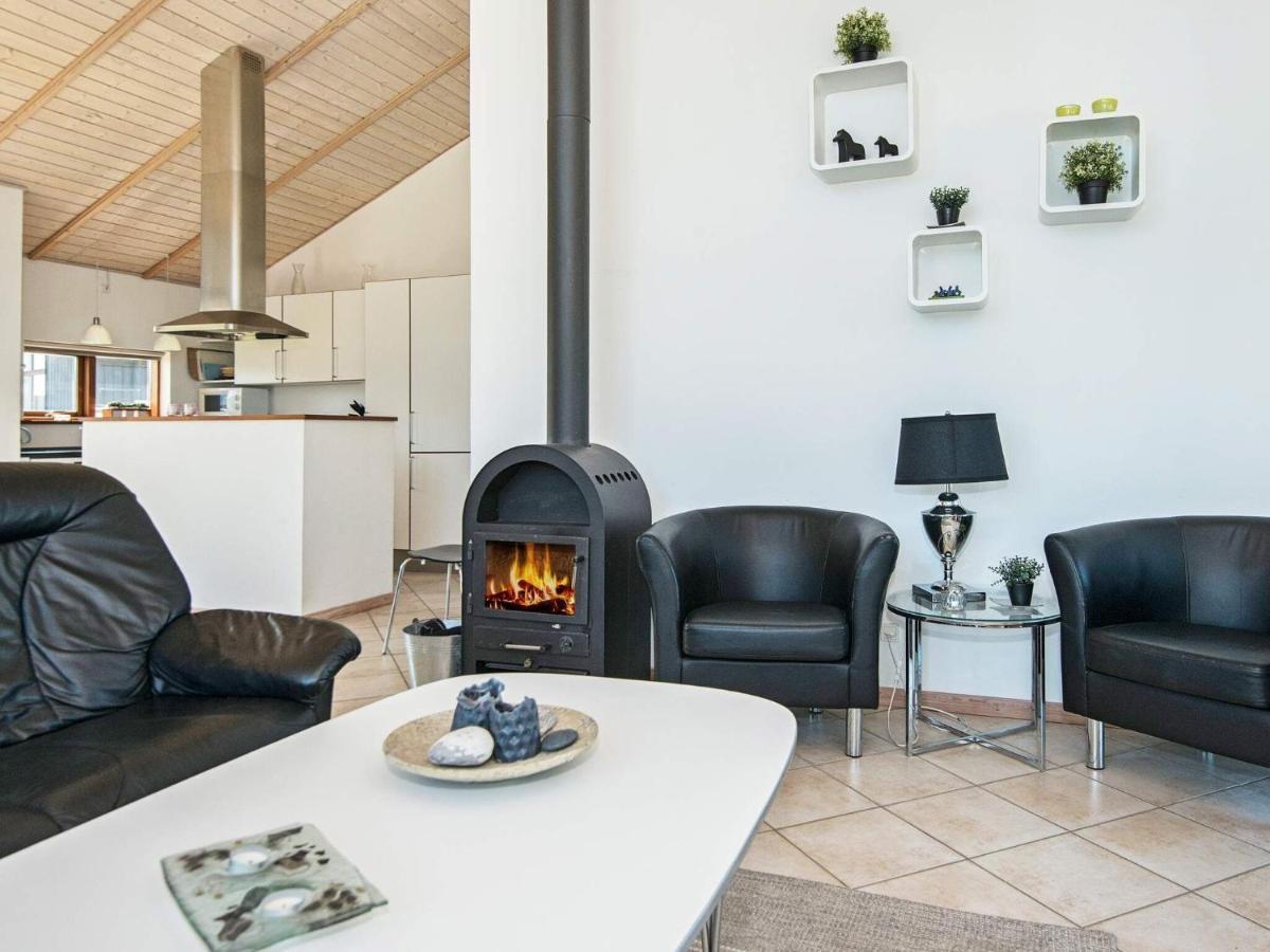 8 Person Holiday Home In Ulfborg Extérieur photo